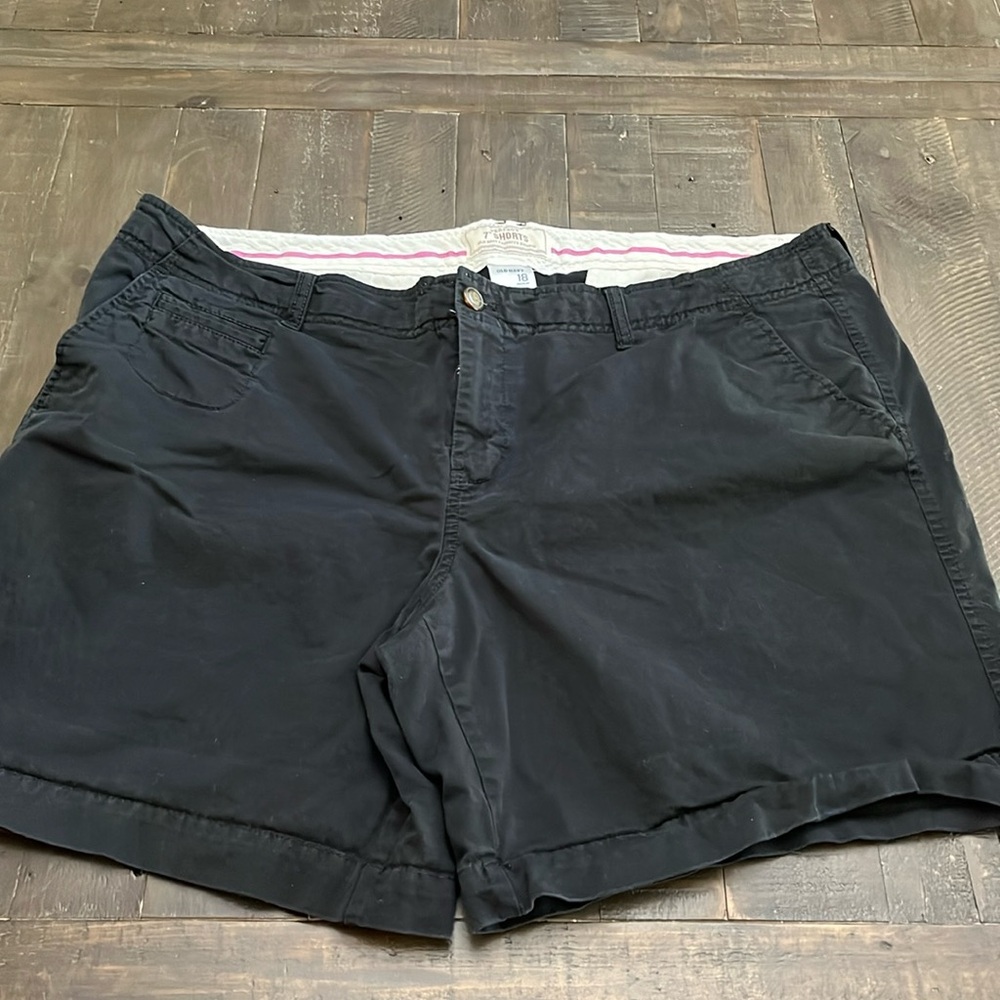 Women’s Old Navy Perfect Shorts